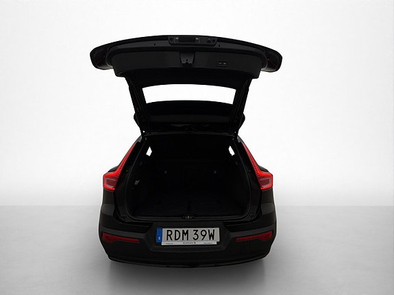 Volvo XC40 9 of 30
