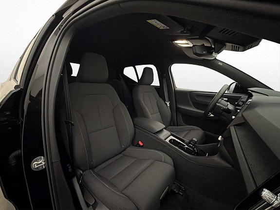 Volvo XC40 24 of 30
