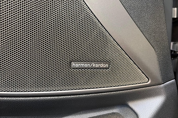 BMW 320d 9 of 23