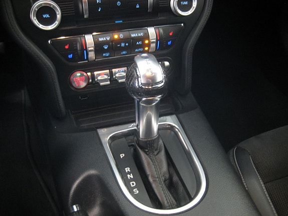 Ford Mustang 7 of 23