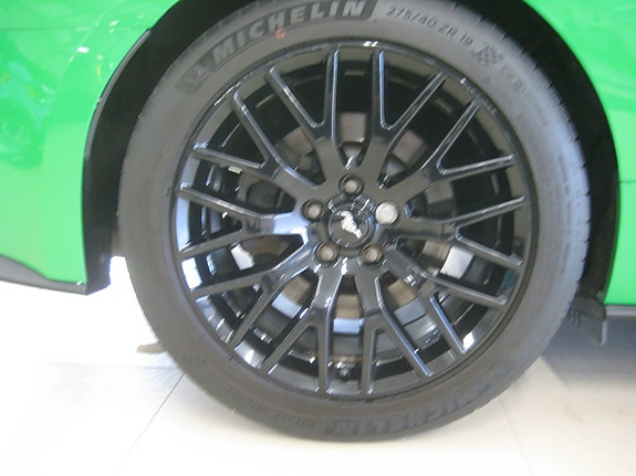 Ford Mustang 15 of 23