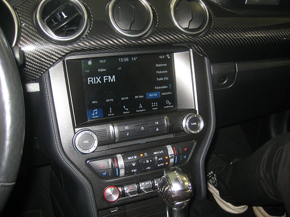 Ford Mustang 4 of 23
