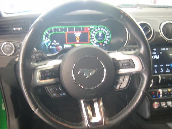 Ford Mustang 8 of 23