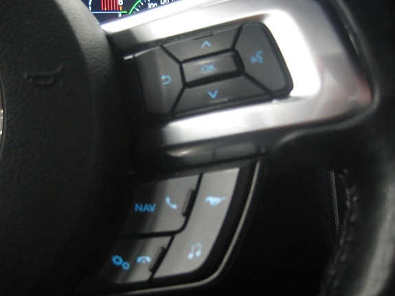 Ford Mustang 21 of 23