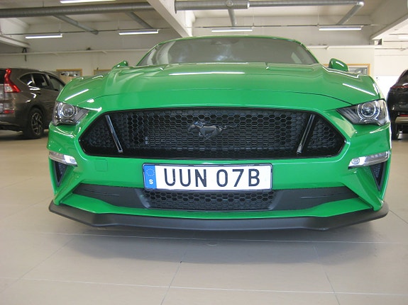 Ford Mustang 12 of 23