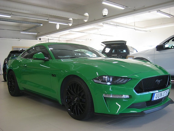 Ford Mustang 11 of 23