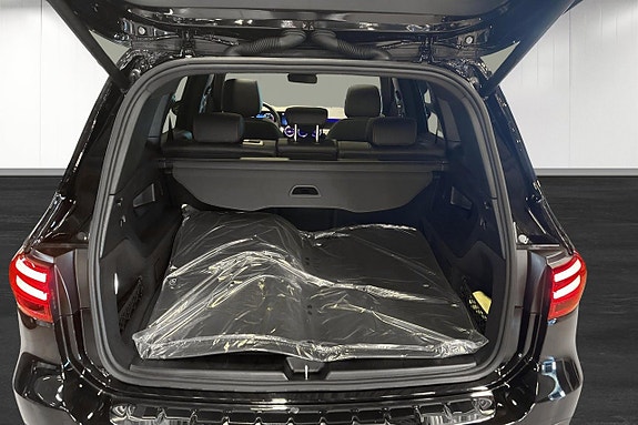 Mercedes-Benz GLB220 d 12 of 16