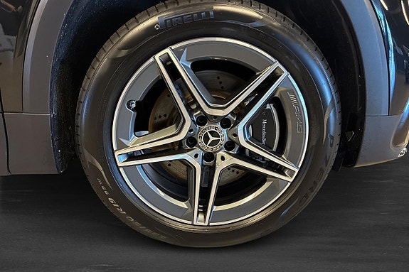 Mercedes-Benz GLB220 d 15 of 16