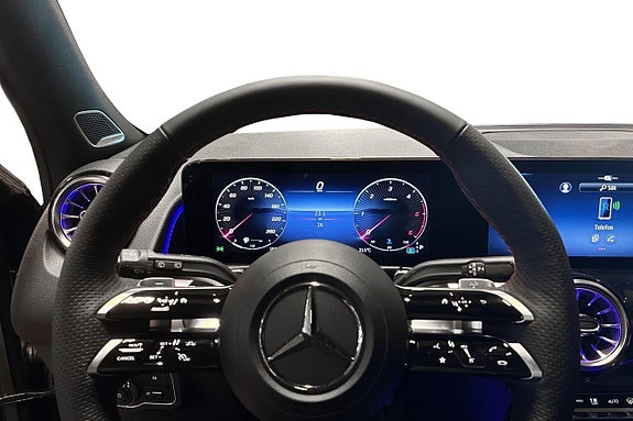 Mercedes-Benz GLB220 d 5 of 16