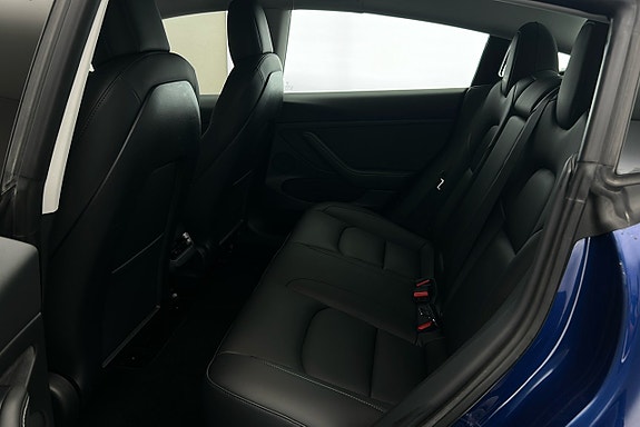 Tesla Model 3 12 of 24
