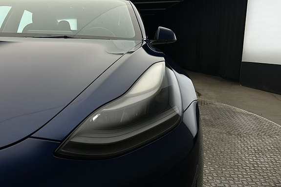 Tesla Model 3 10 of 24