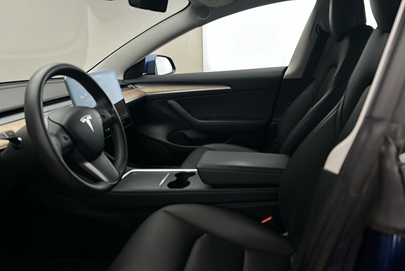 Tesla Model 3 9 of 24