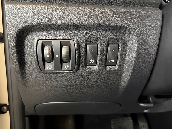 Renault Captur 11 of 14