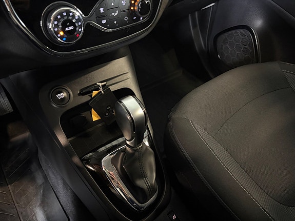 Renault Captur 9 of 14