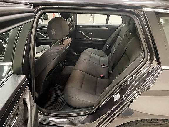 BMW 520d 11 of 13