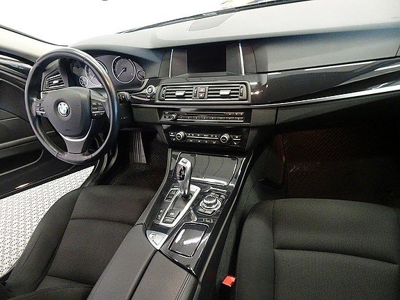 BMW 520d 10 of 13