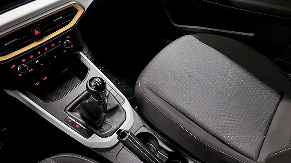 Seat Arona 15 of 18