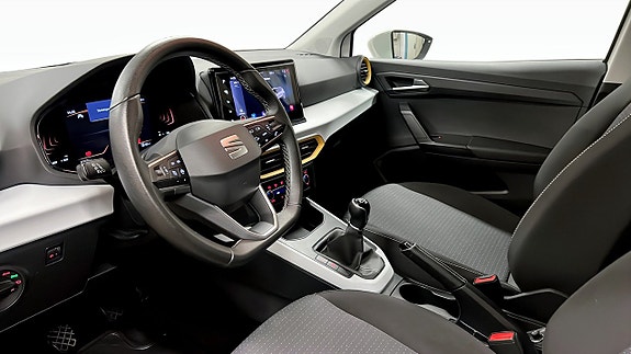 Seat Arona 7 of 18