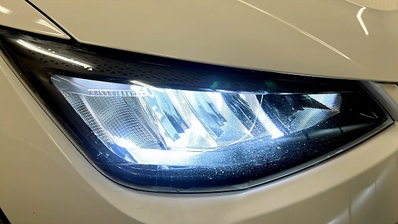 Seat Arona 14 of 18