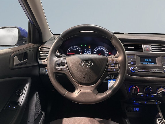 Hyundai i20 9 of 19