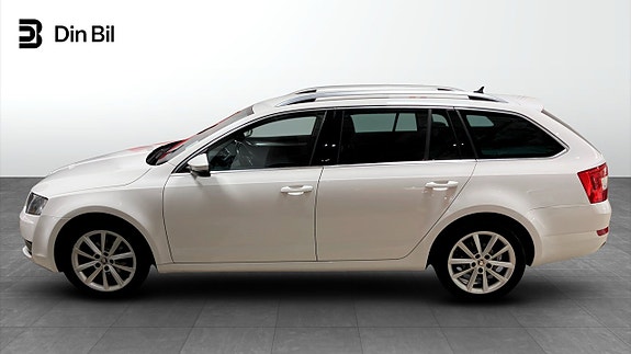 Skoda Octavia 2 of 12