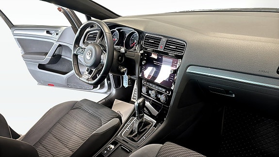 Volkswagen Golf I 11 of 18