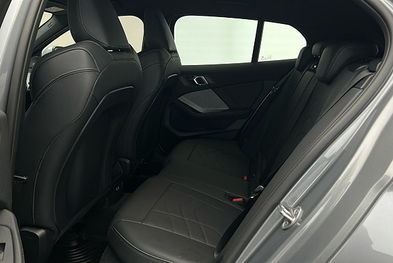 BMW 120 13 of 22