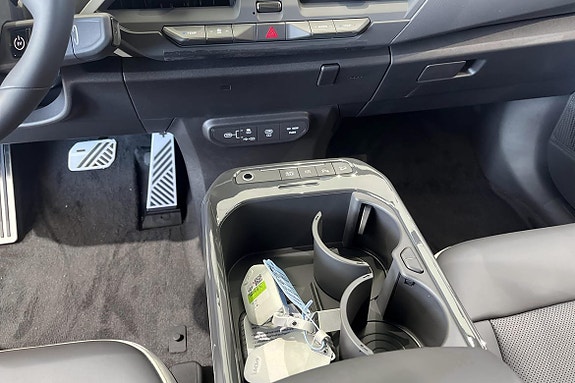 Kia EV5 14 of 17