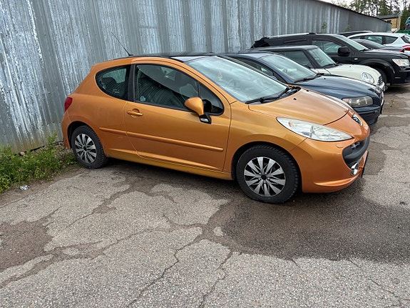 Peugeot 207 3 of 3