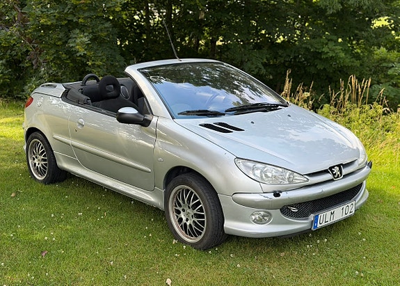 Peugeot 206 CC 2 of 5