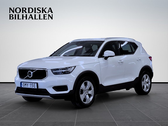 Volvo XC40 3 of 17