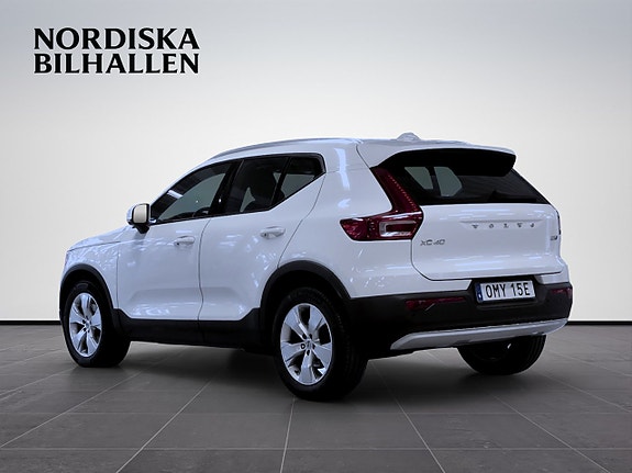 Volvo XC40 5 of 17