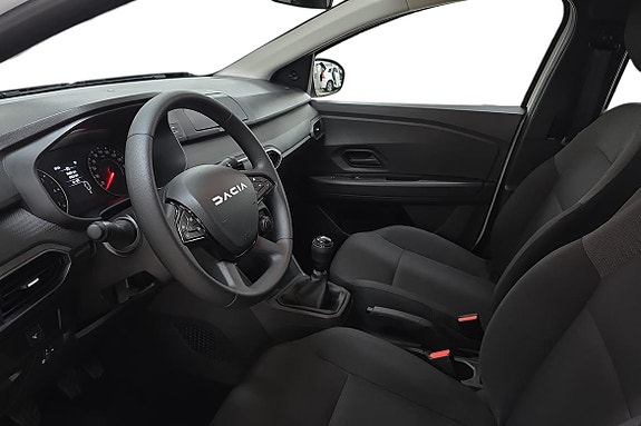 Dacia Sandero 27 of 30