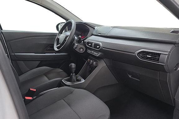Dacia Sandero 13 of 30