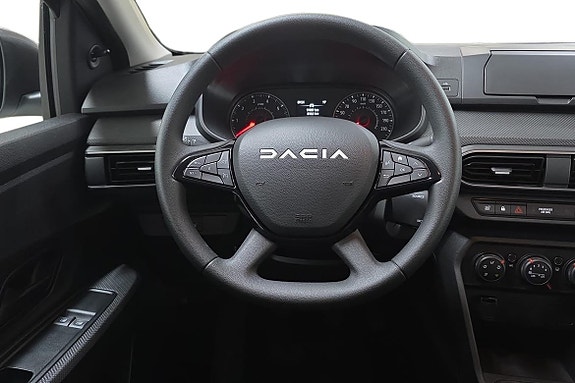 Dacia Sandero 22 of 30