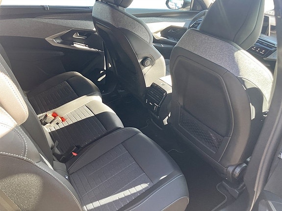 Peugeot 5008 7 of 14