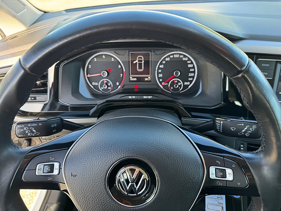 Volkswagen Polo 13 of 15
