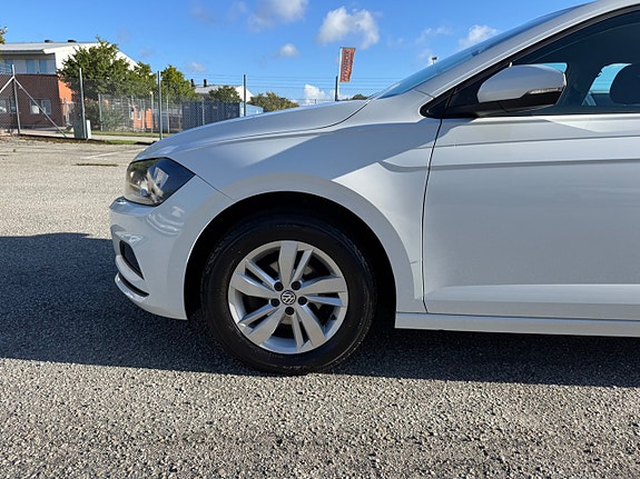 Volkswagen Polo 8 of 15