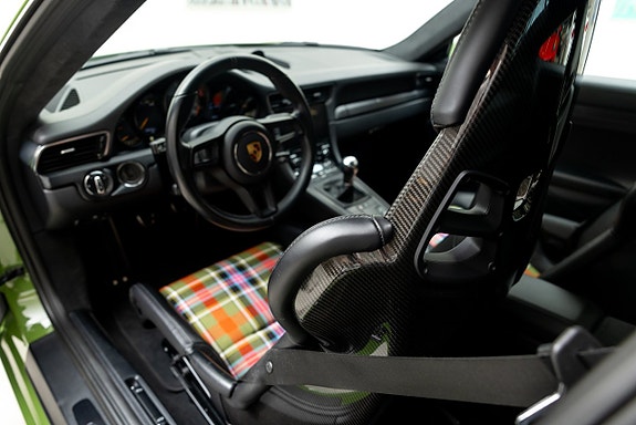 Porsche 911 GT3 14 of 23