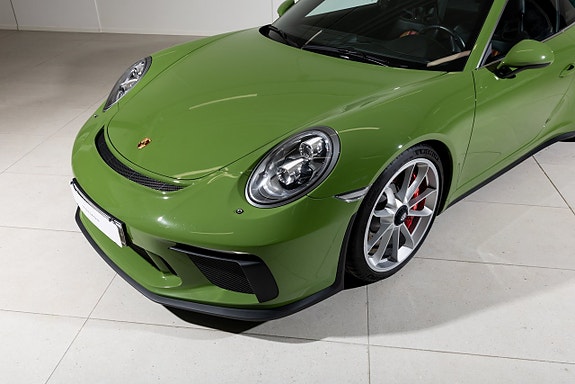 Porsche 911 GT3 2 of 23