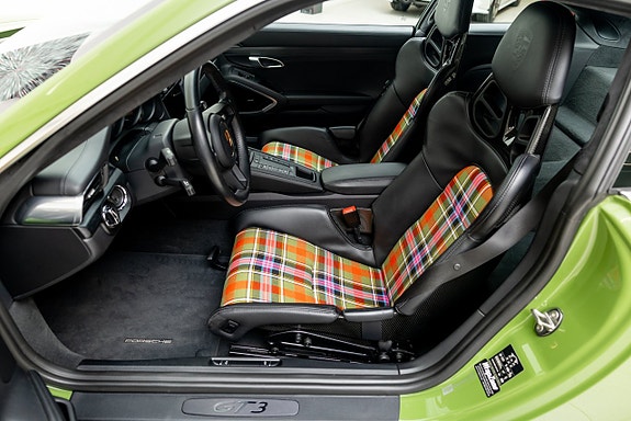 Porsche 911 GT3 15 of 23