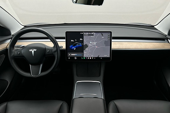 Tesla Model 3 3 of 3