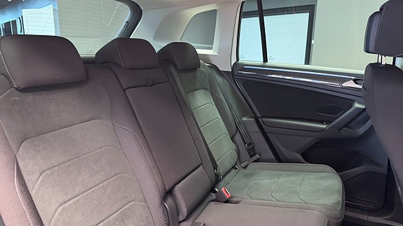 Volkswagen Tiguan 10 of 21