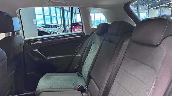 Volkswagen Tiguan 9 of 21
