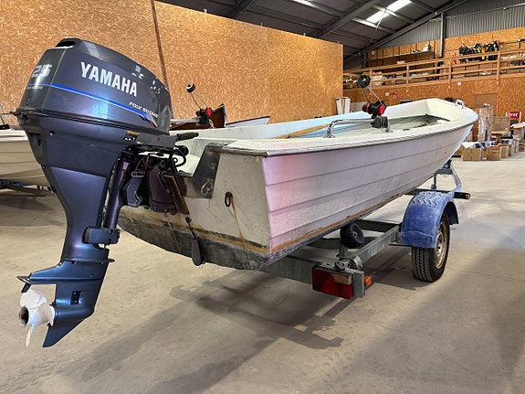 Uttern 495 & Yamaha 25hk 5 of 7