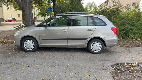 Skoda Fabia 2 of 10