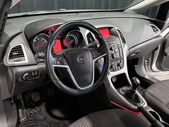 Opel Astra 11 of 20