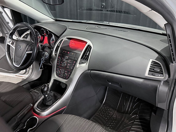 Opel Astra 9 of 20