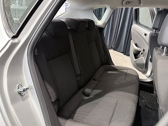 Opel Astra 13 of 20