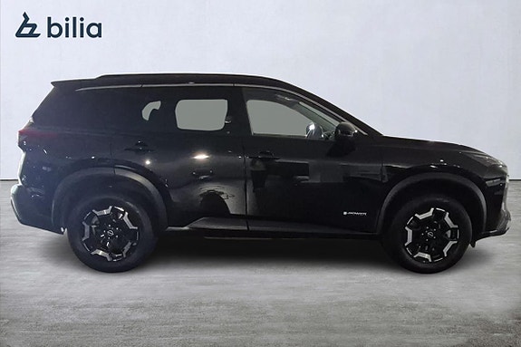 Nissan X-Trail 18 of 23